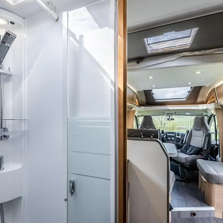 Campiri Base Prague - Motorhomes & Rvs Company * Tuchomerice