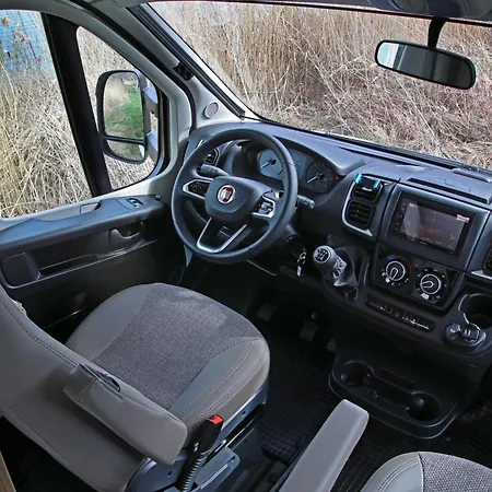 Campiri Base Prague - Motorhomes & Rvs Company * Tuchomerice