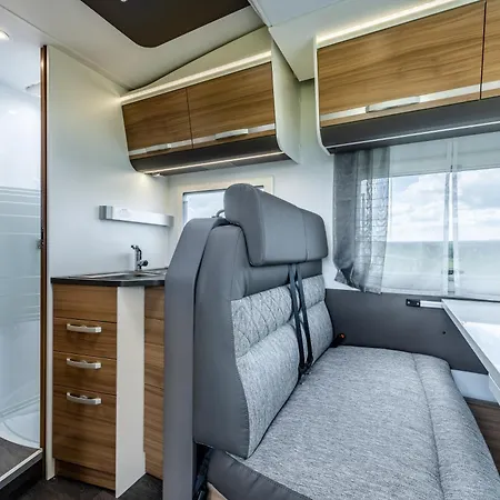 Campiri Base Prague - Motorhomes & Rvs Company Tuchomerice