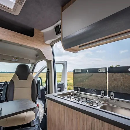 Campiri Base Prague - Motorhomes & Rvs Company