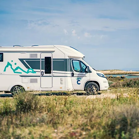 Campiri Base Prague - Motorhomes & Rvs Company Botel